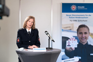 Neuer Dienstausweis für die Polizei Niedersachsen